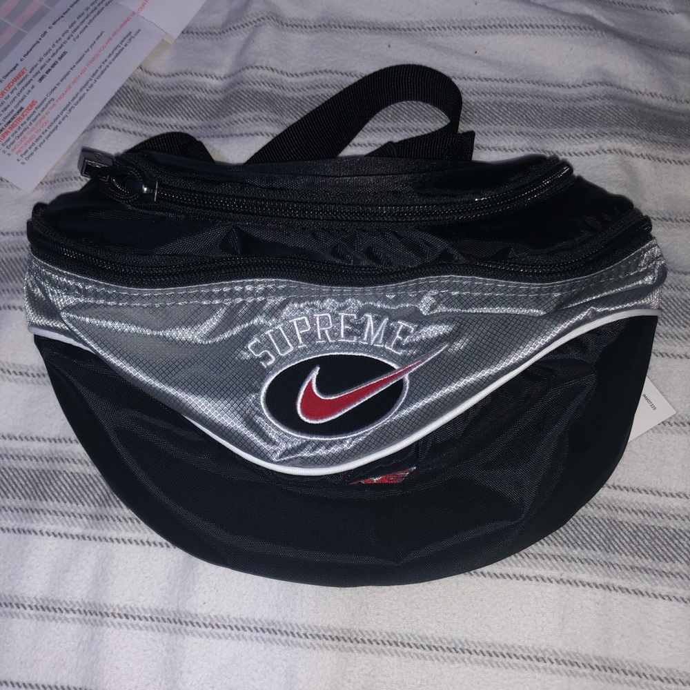 Nike x Supreme Shoulder Bag